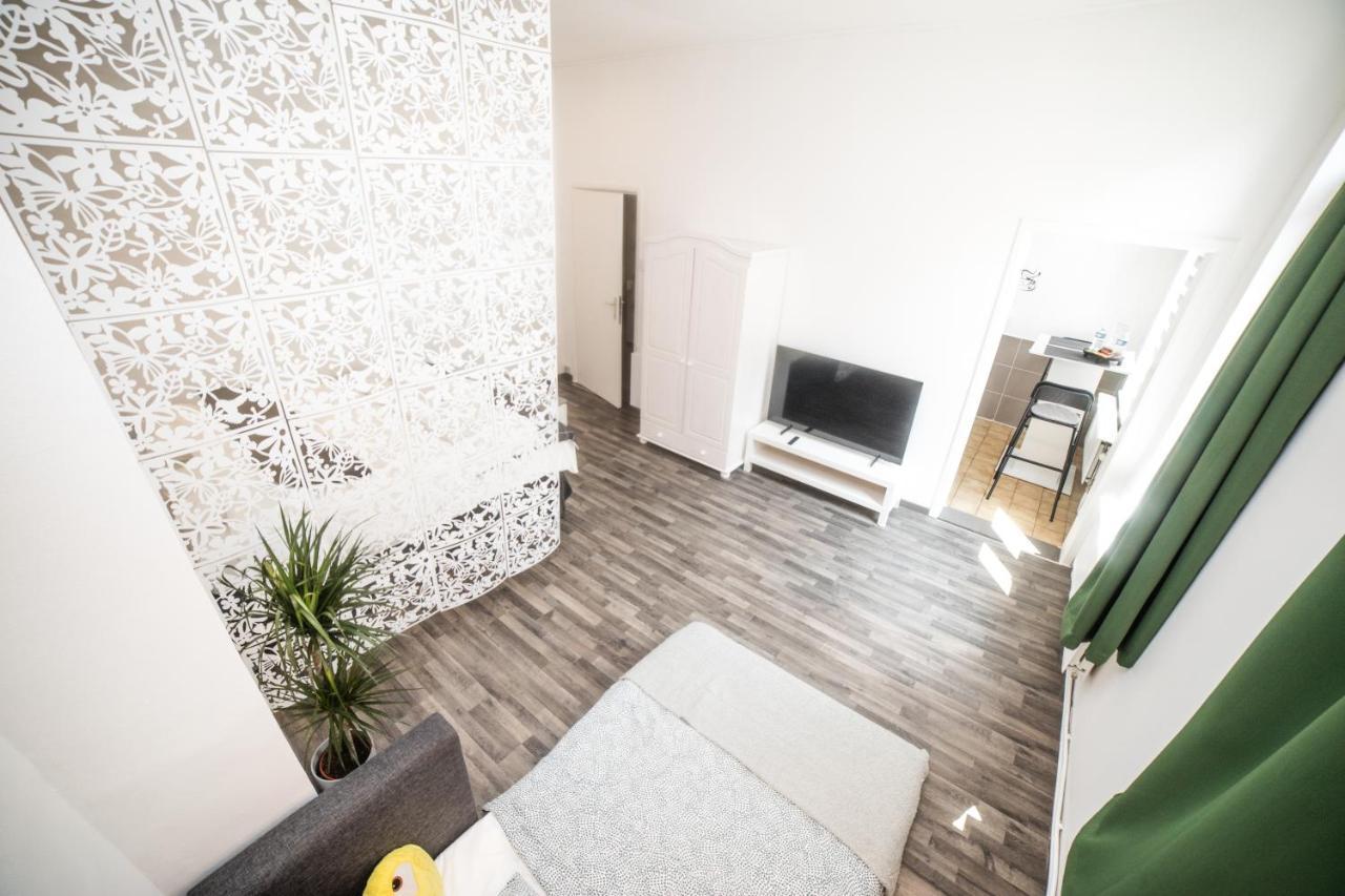 City Centre Hidden Gem! Apartment For Up To 3 People Брюссель Екстер'єр фото